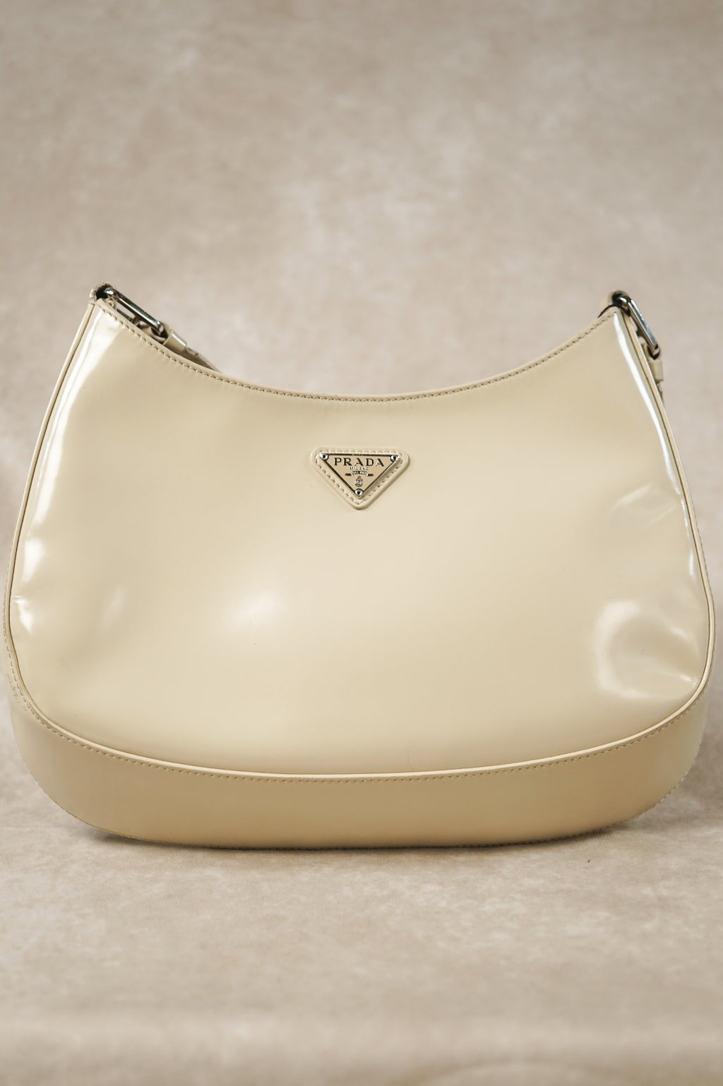Prada Cleo Handtasche Beige