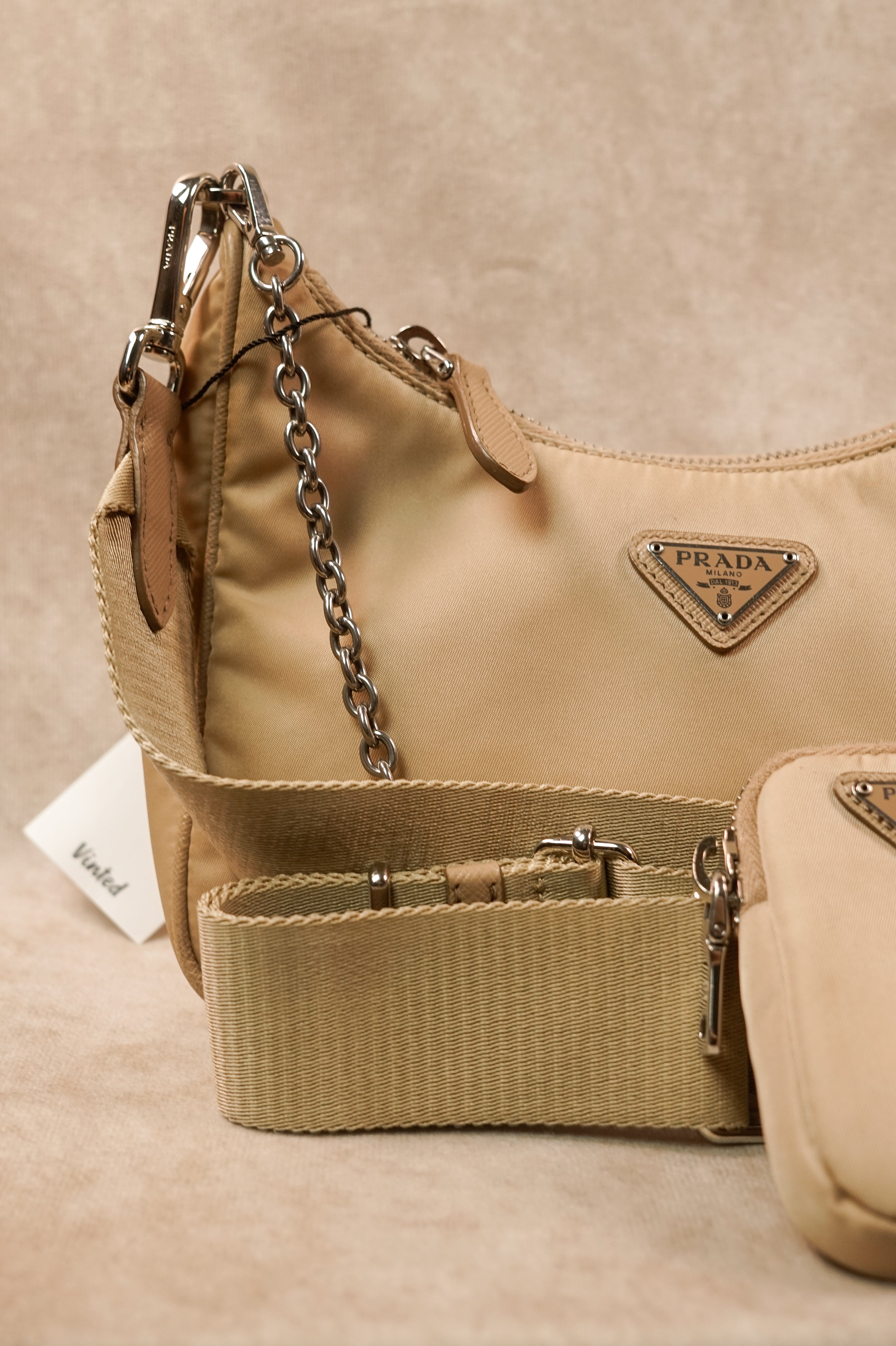 Prada re-Edition 2005 Handtasche Nylon Beige