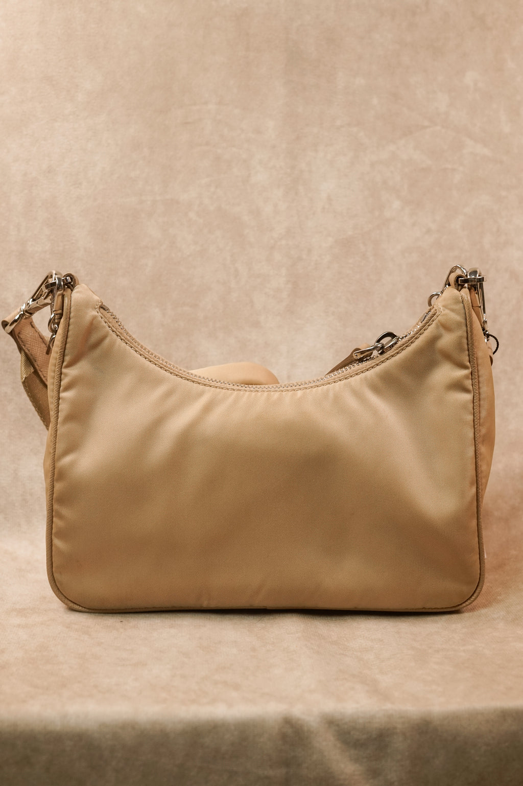 Prada re-Edition 2005 Handtasche Nylon Beige