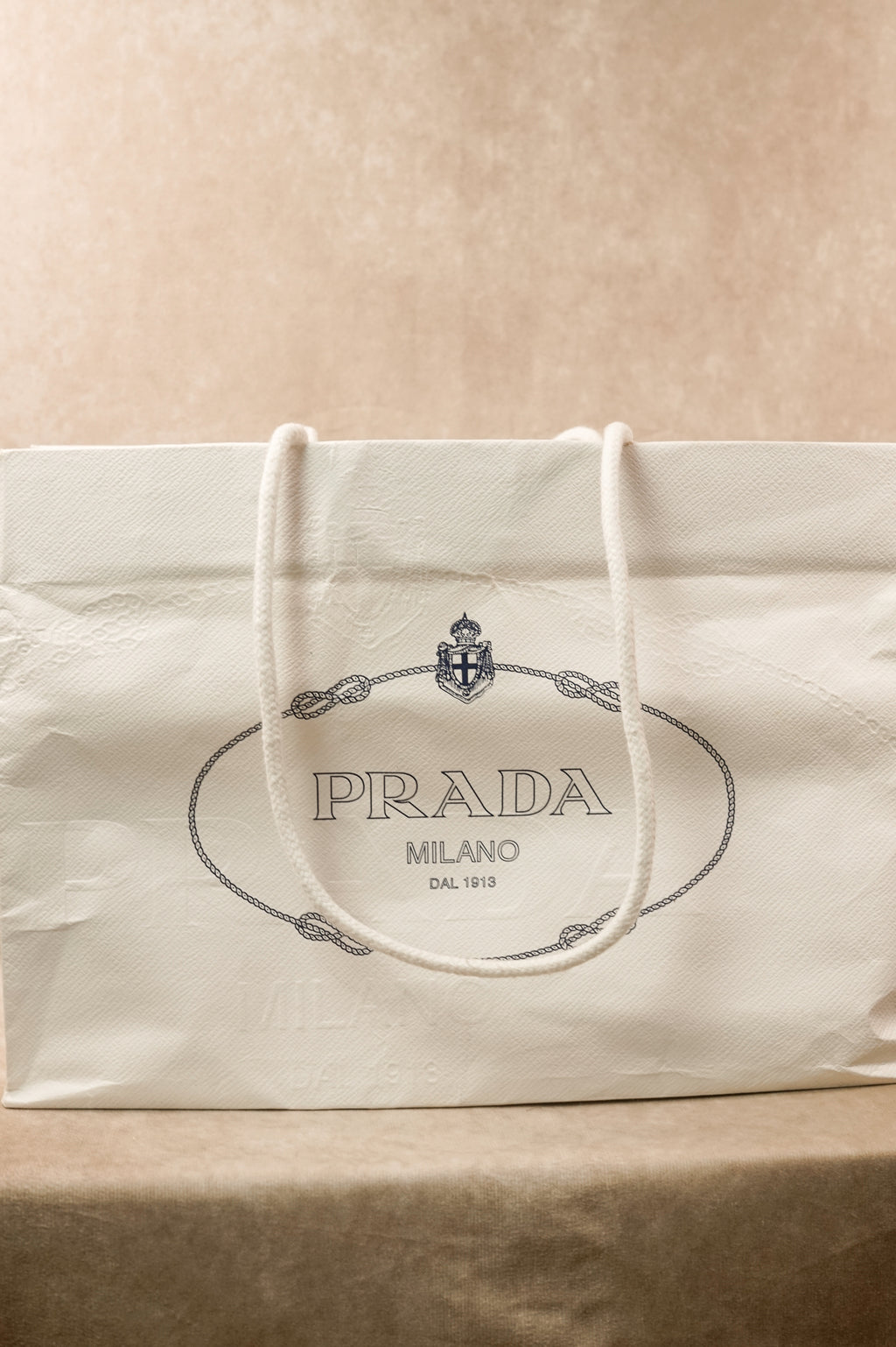 Prada re-Edition 2005 Handtasche Nylon Beige